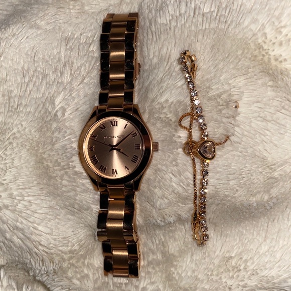 Michael Kors Rose Gold Watch - Picture 2 of 2